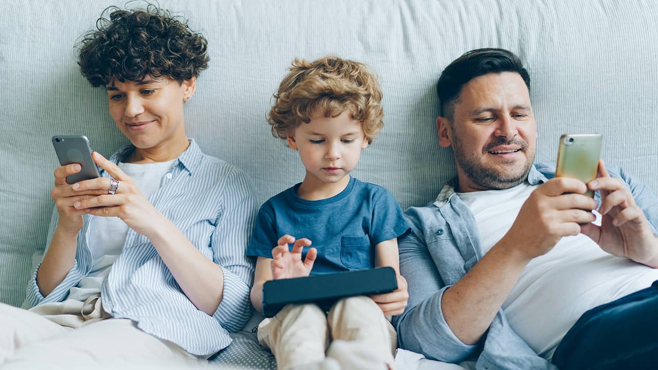 Pantallas: ¿Uso, abuso o dependencia?